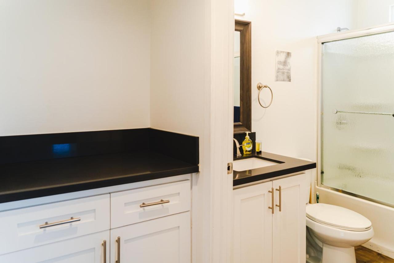 Modern Remodeled 1-bedroom Close To Hollywood Walk Of Fame With Parking Appartement